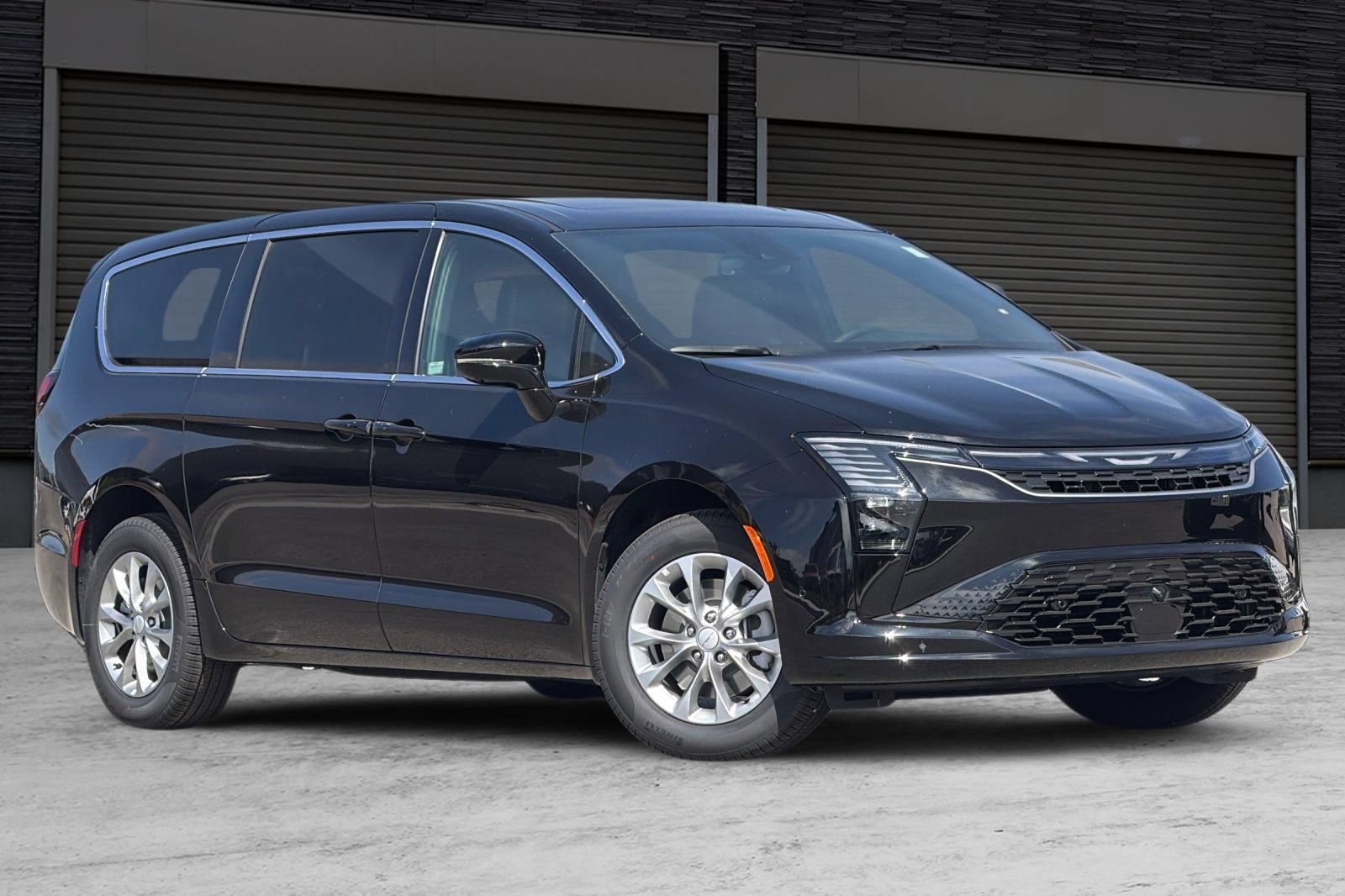 New 2027 Chrysler Pacifica Select w/ Family Tech Group AWD/4WD image 2