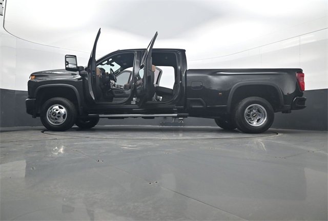 Used 2022 Chevrolet Silverado 3500 High Country image 34