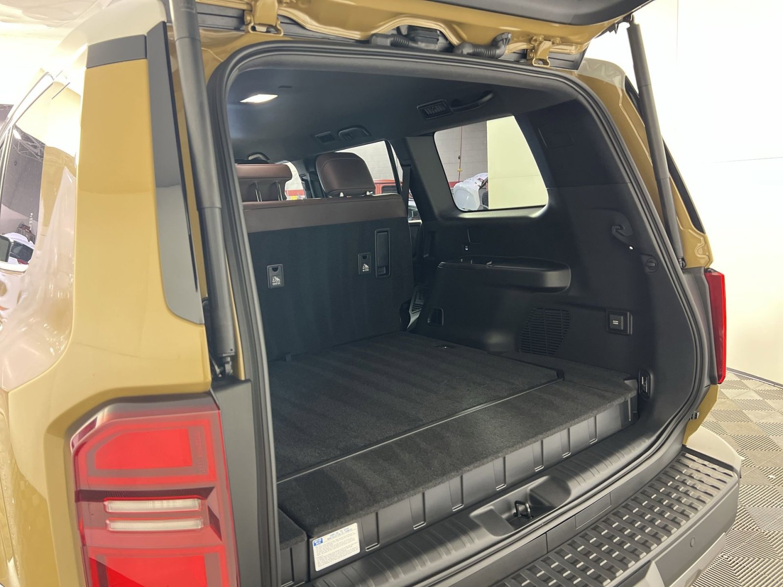 Used 2024 Toyota Land Cruiser image 26