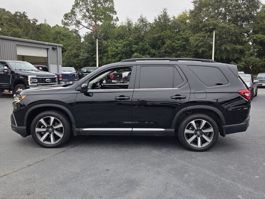 Used 2025 Honda Pilot Elite image 5