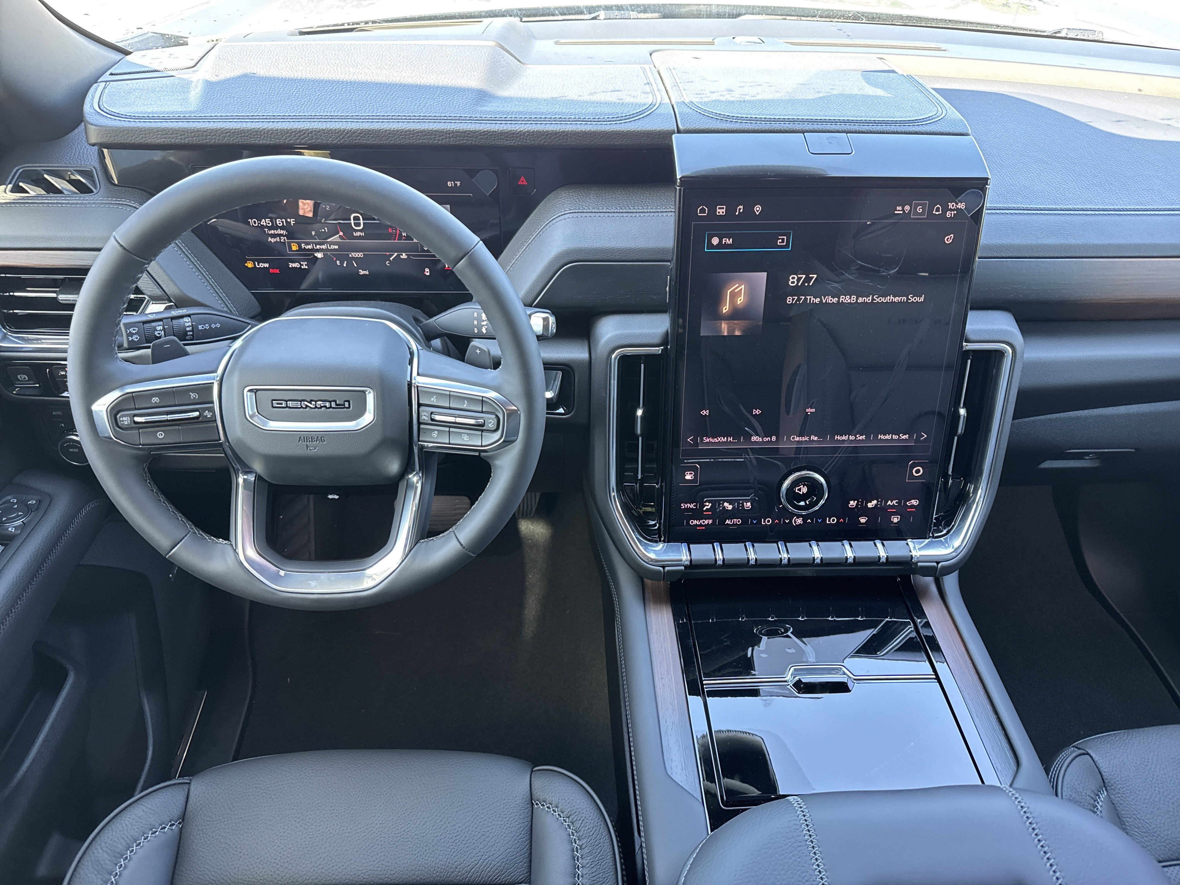 New 2026 GMC Yukon XL Denali w/ Sun & Power Step Package AWD/4WD image 17