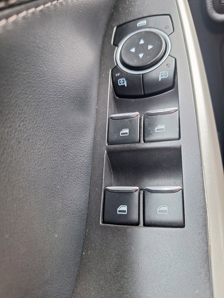 Used 2023 Ford Explorer XLT w/ Equipment Group 202A image 20