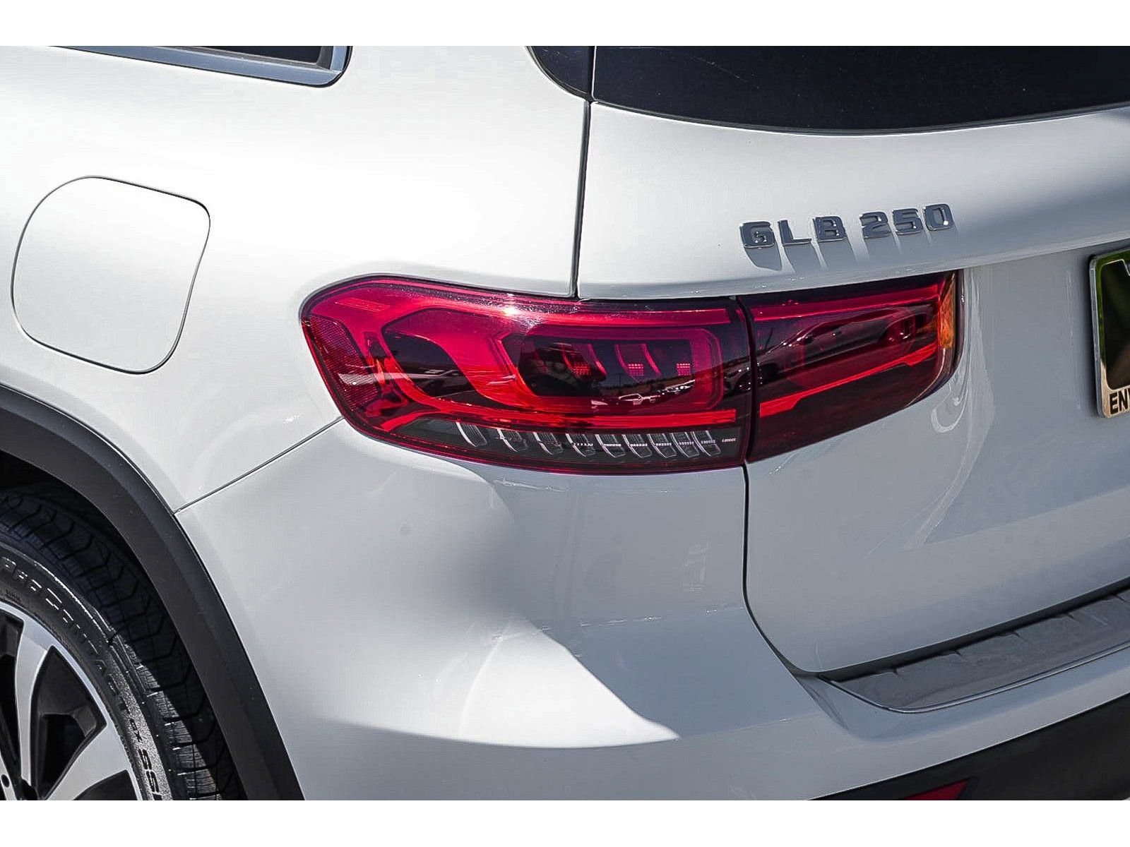 Certified 2022 Mercedes-Benz GLB 250 image 11
