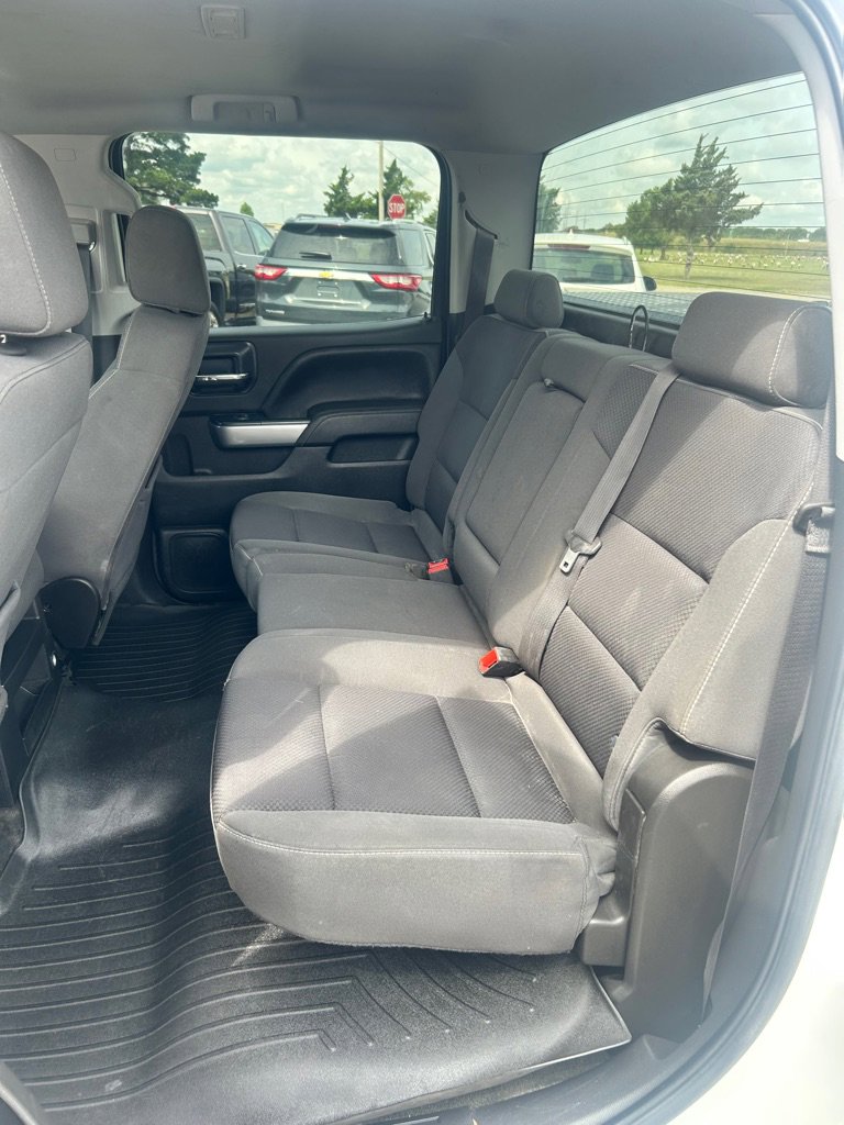 Used 2018 Chevrolet Silverado 1500 LT w/ Texas Edition image 9