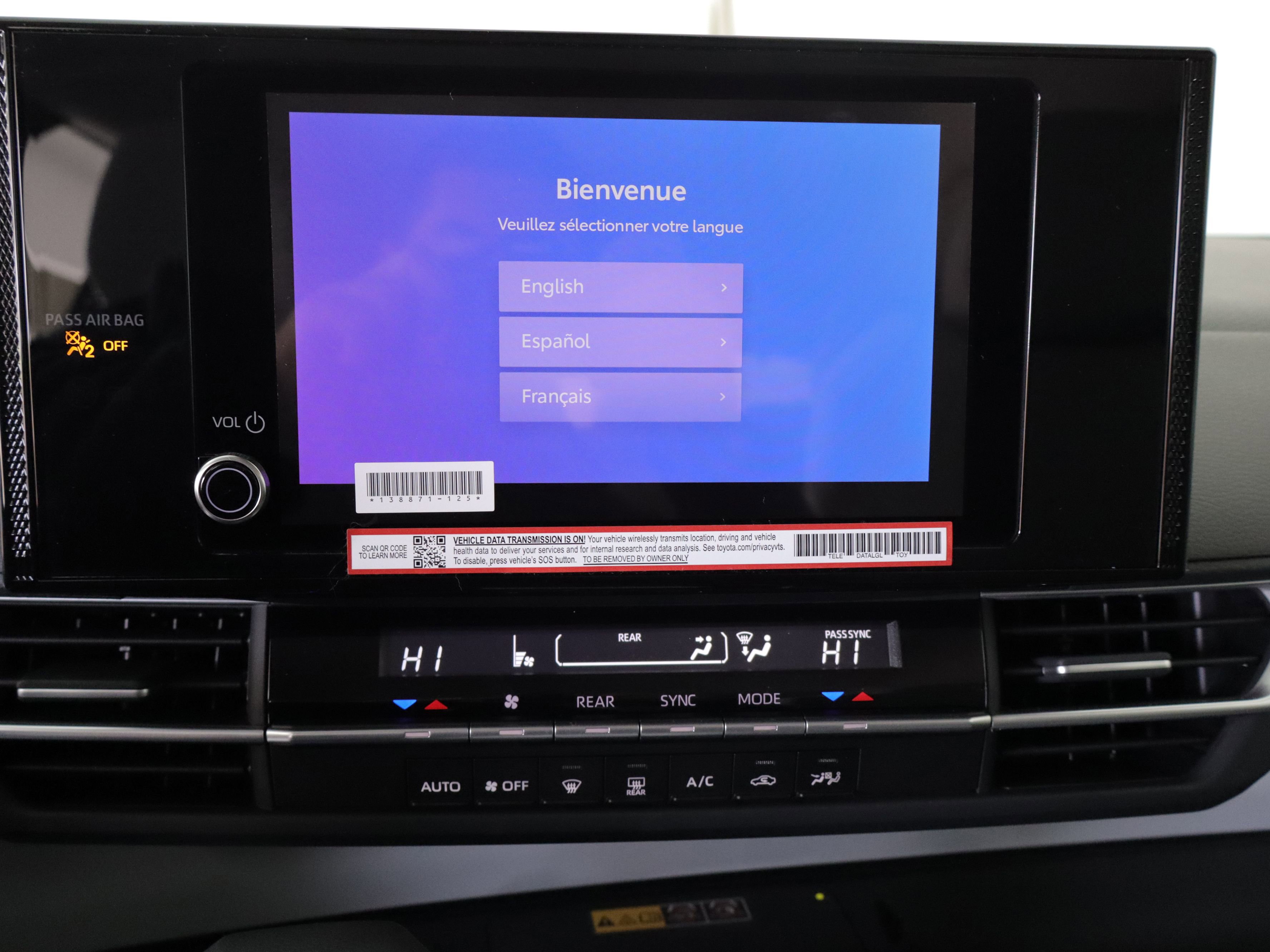 Used 2025 Toyota Sienna LE image 14