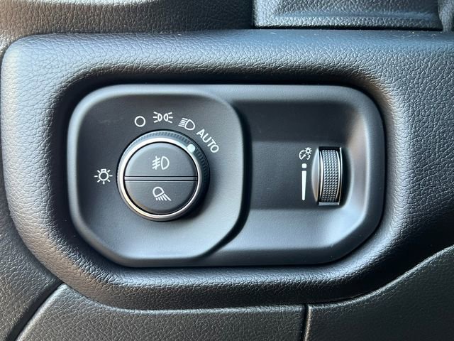 Used 2025 RAM 3500 Big Horn image 26