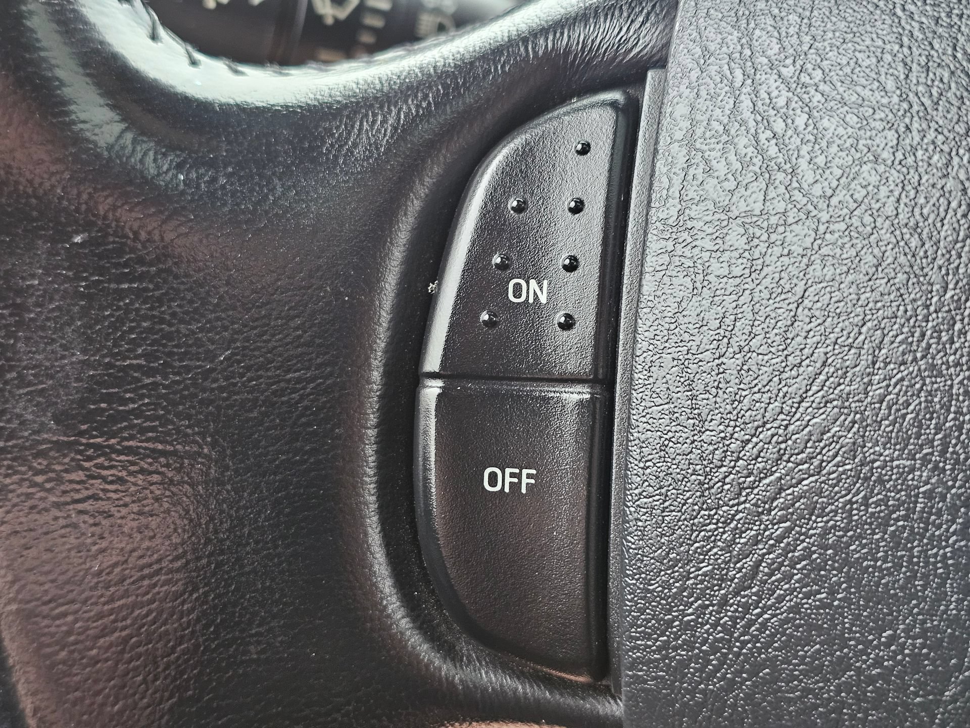 Used 2004 Ford F250 Harley-Davidson AWD/4WD image 45