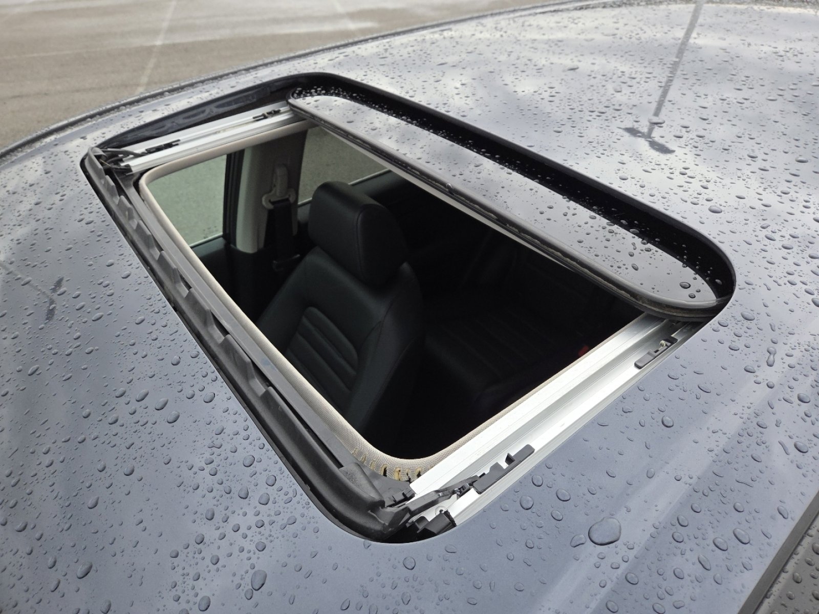 Used 2024 Honda CR-V EX-L image 4