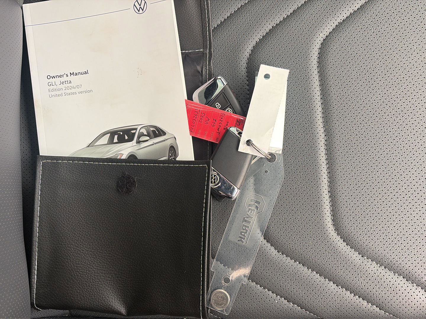 Used 2025 Volkswagen Jetta GLI Autobahn FWD image 3