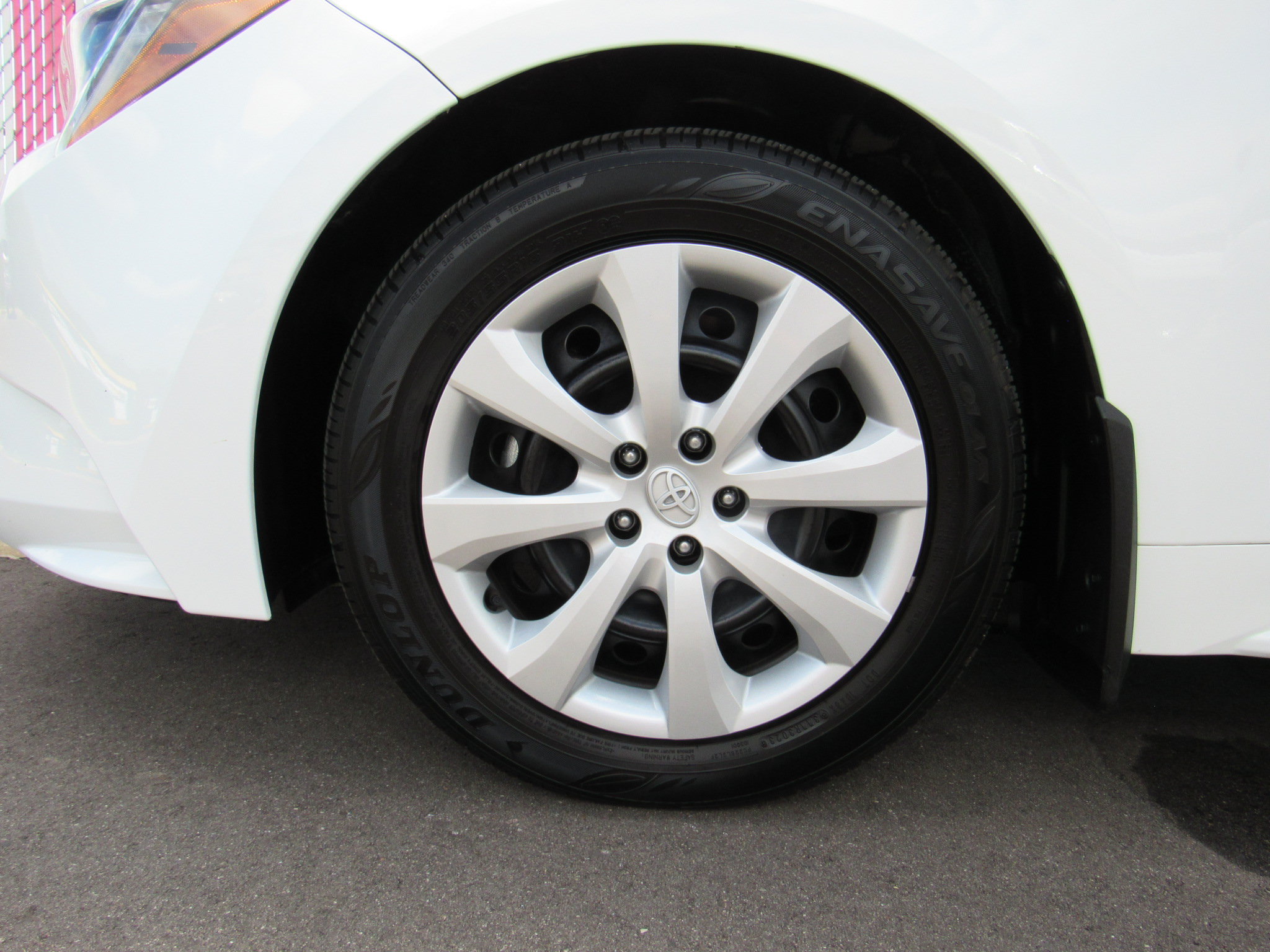 Used 2024 Toyota Corolla LE FWD image 38