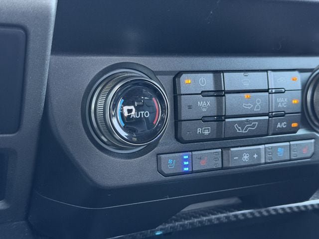 Used 2019 Ford F150 Raptor w/ Equipment Group 802A Luxury AWD/4WD image 22
