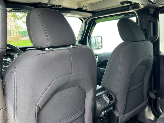 Used 2023 Jeep Gladiator Sport AWD/4WD image 35