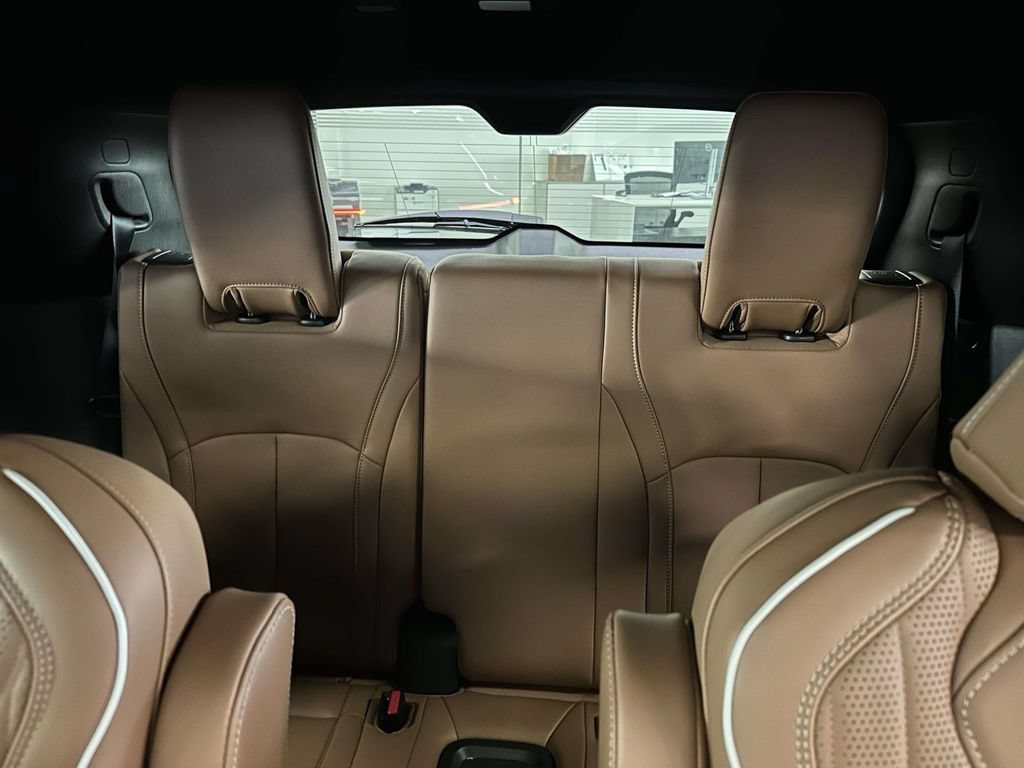 Used 2026 INFINITI QX60 Autograph w/ Dark Cargo Package AWD/4WD image 14
