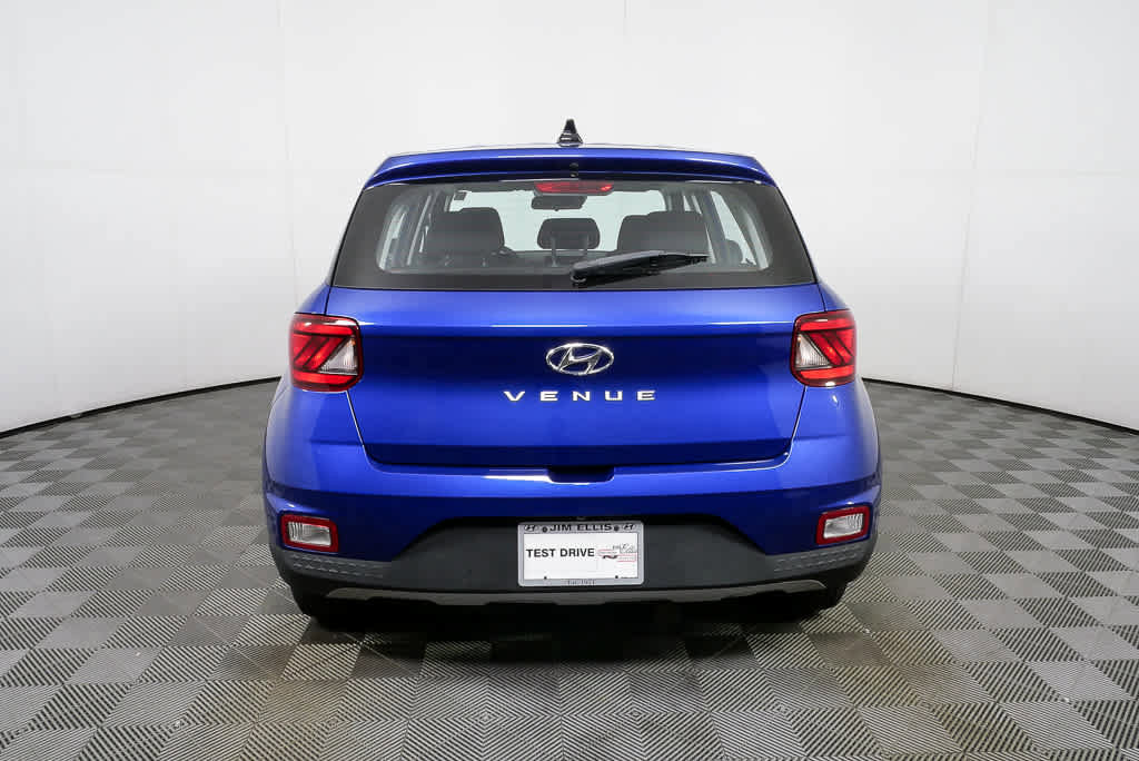 Used 2022 Hyundai Venue SE FWD image 25