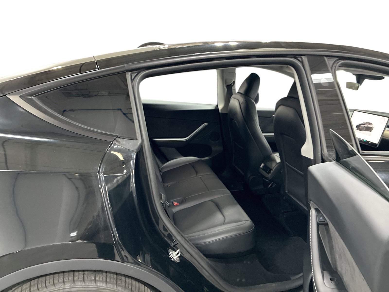 Certified 2023 Tesla Model Y Performance AWD/4WD image 11
