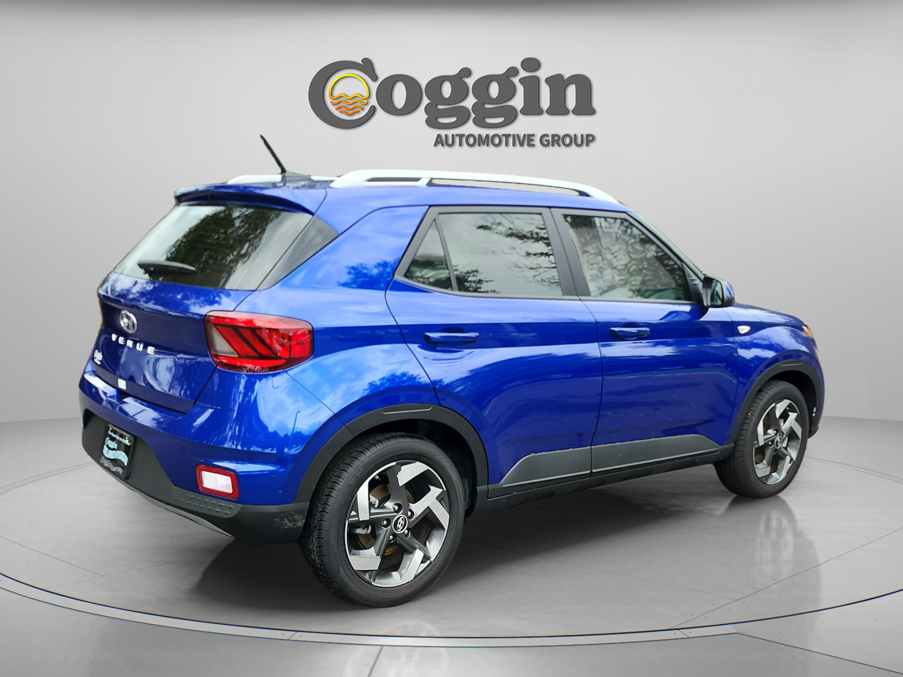 Certified 2026 Hyundai Venue SEL FWD image 5