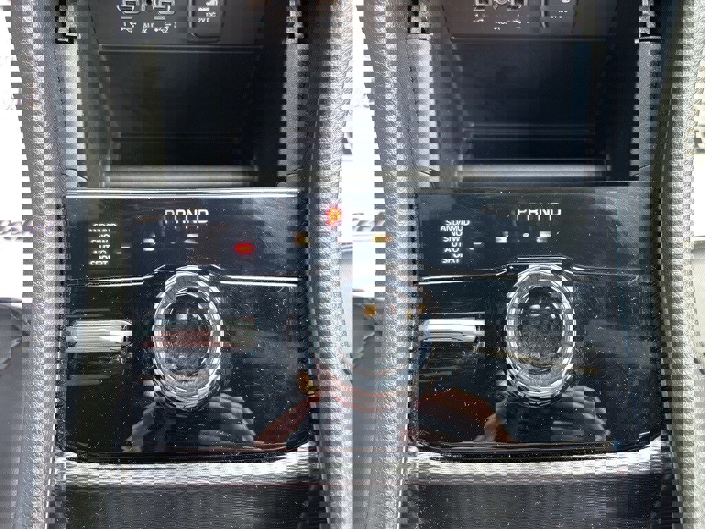 Used 2024 Jeep Grand Cherokee Limited w/ Black Appearance Package image 28