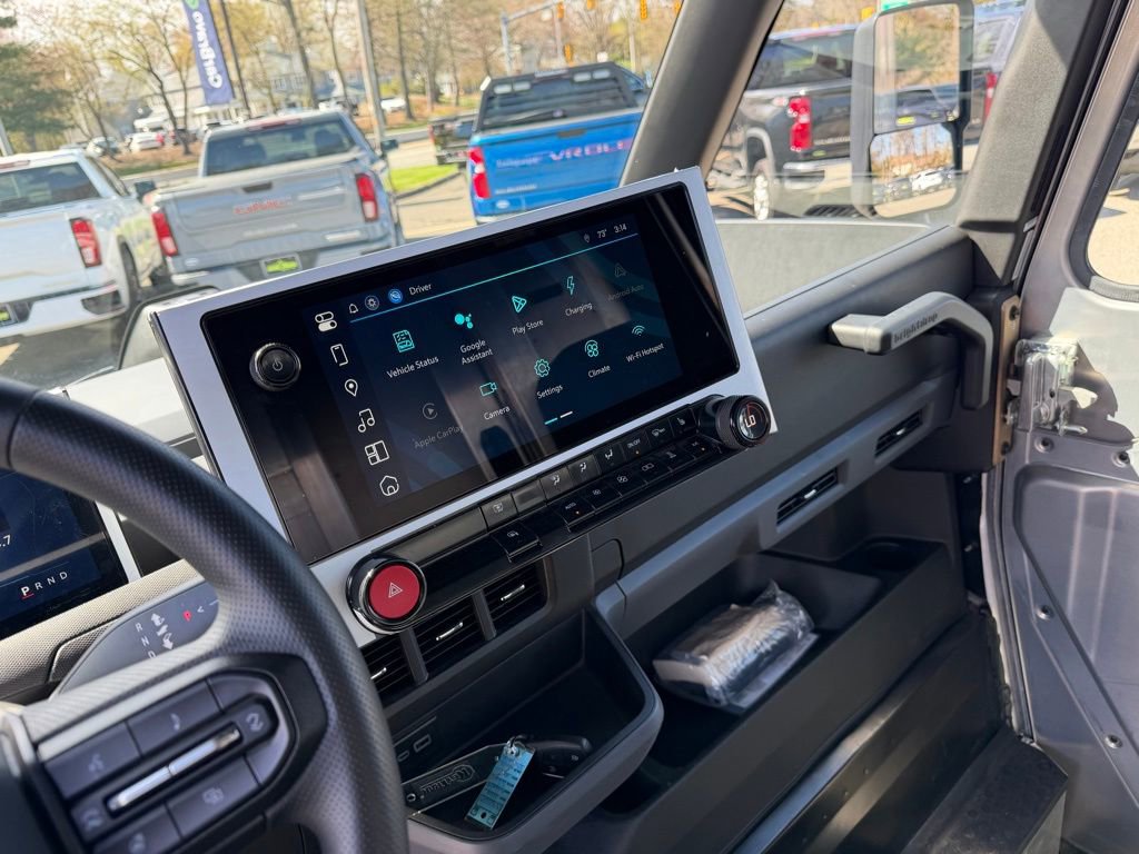 Used 2024 Chevrolet Brightdrop 600 w/ Commercial Equipment Package AWD/4WD image 11