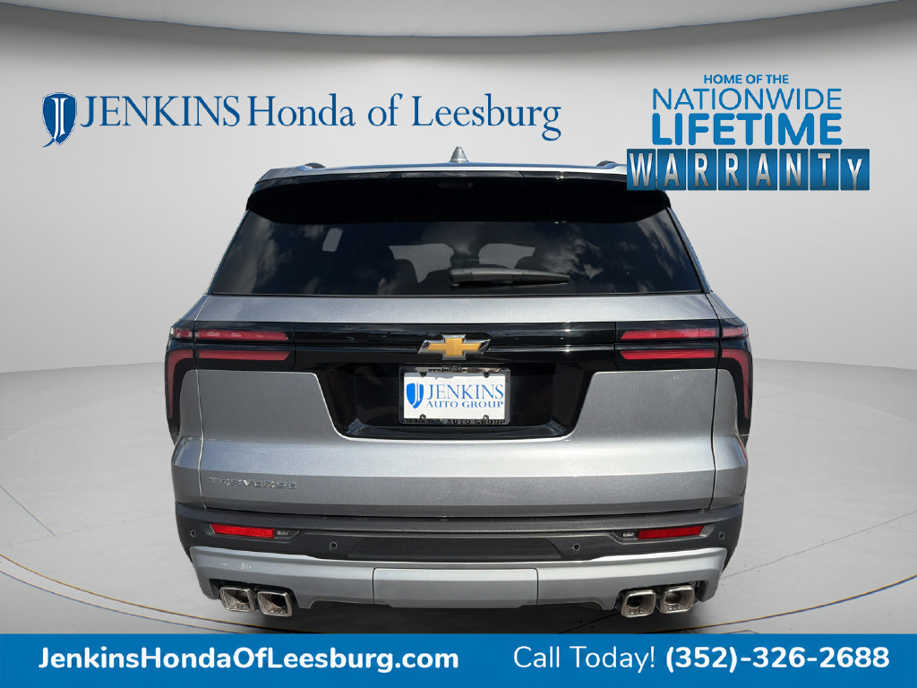 Used 2026 Chevrolet Traverse LT w/ Driver Confidence Package FWD image 4