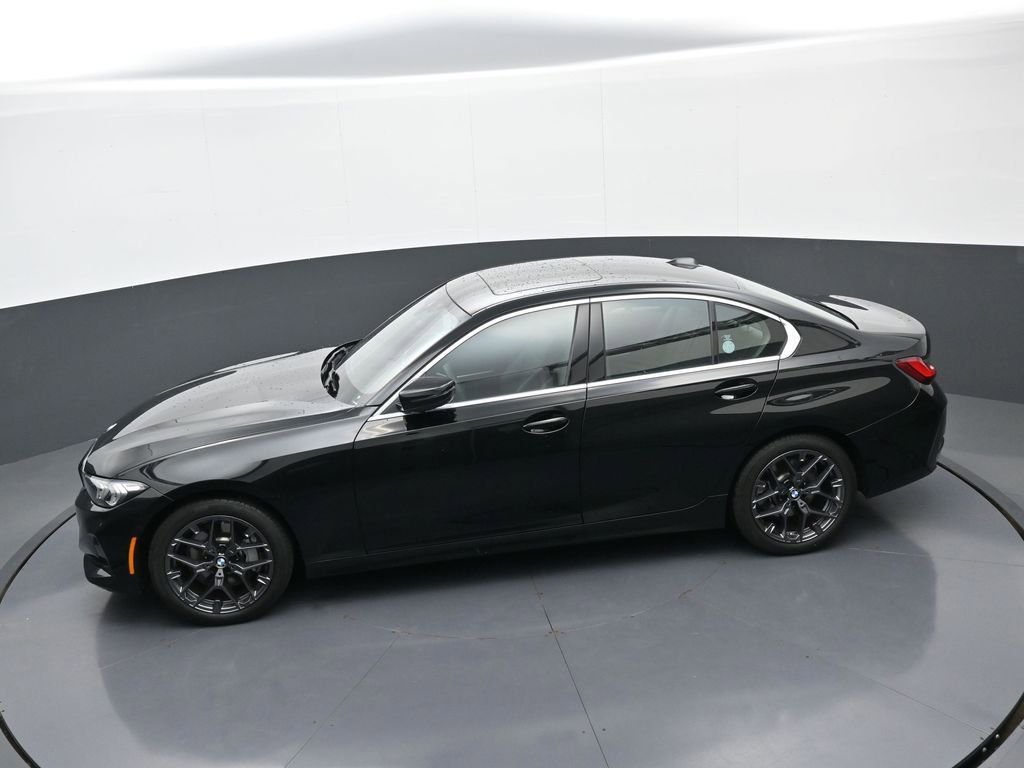 New 2025 BMW 330i xDrive Sedan w/ Convenience Package AWD/4WD image 32
