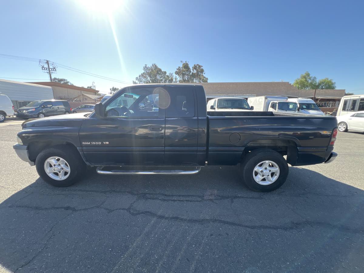 Used 2001 Dodge Ram 1500 Truck 2WD Quad Cab image 3