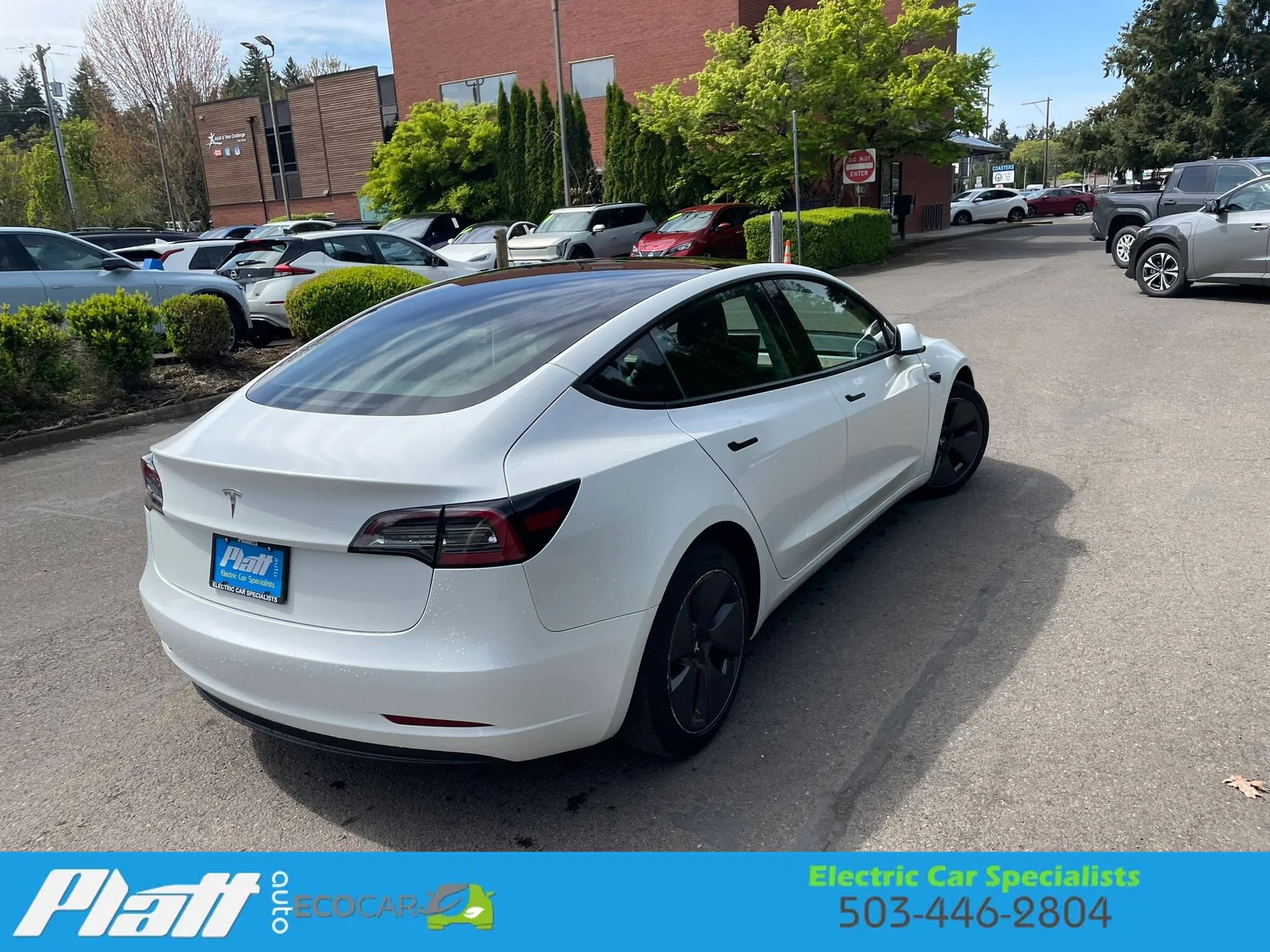 Used 2023 Tesla Model 3 Standard Range image 8
