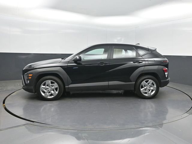 Used 2025 Hyundai Kona SE image 2
