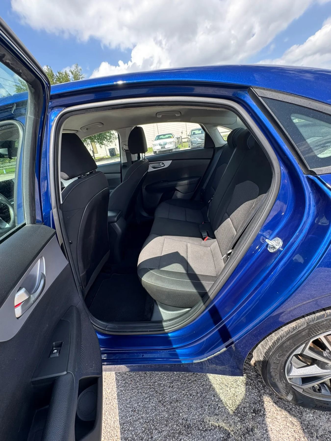 Used 2022 Kia Forte LXS w/ LXS Technology Package image 13