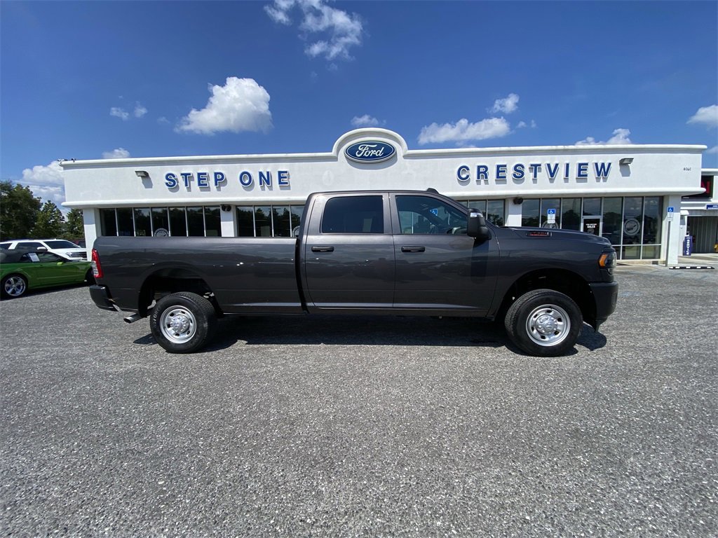 Used 2024 RAM 2500 Tradesman w/ Protection Group image 10