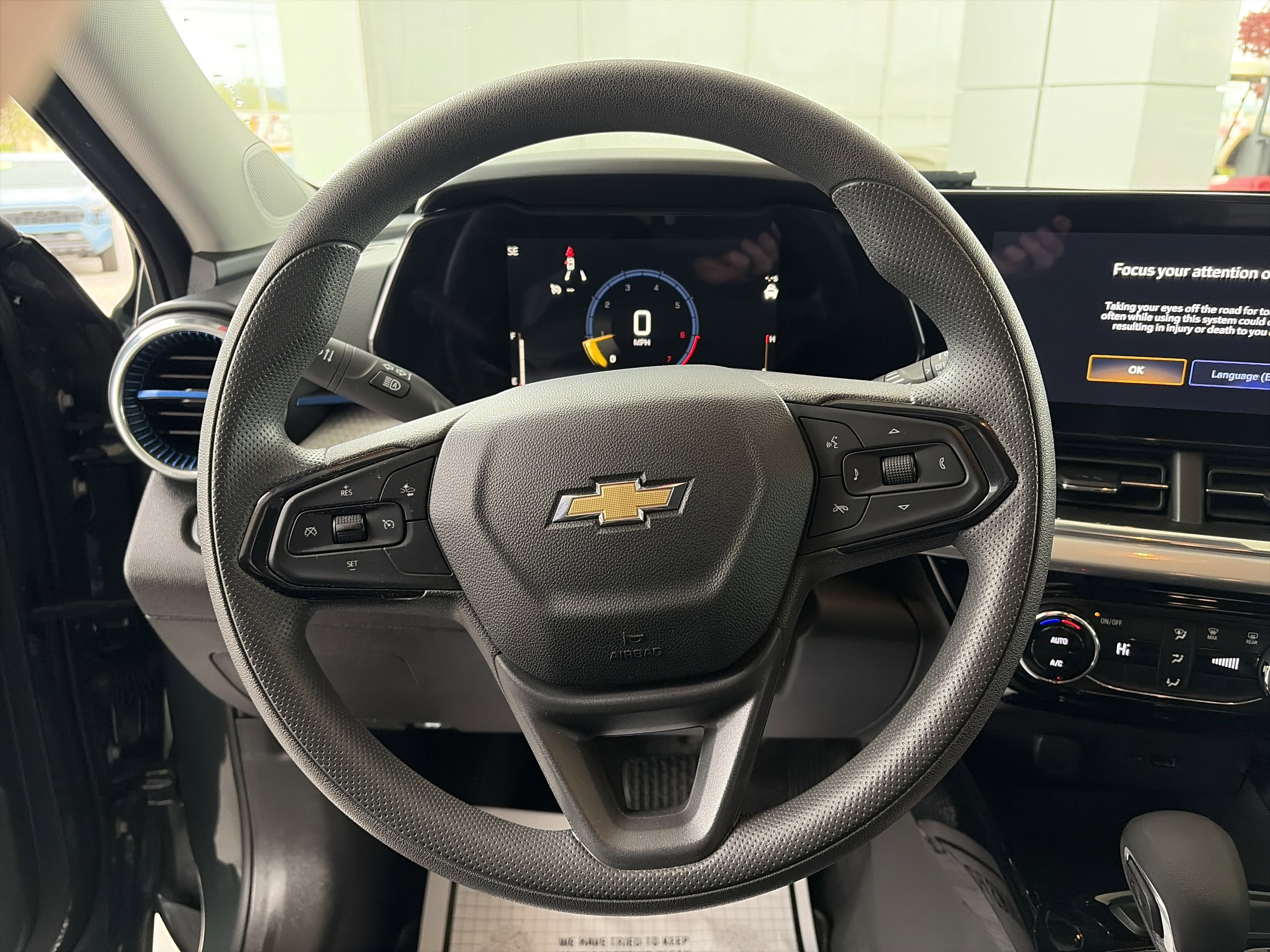 Used 2025 Chevrolet Trax LT image 15