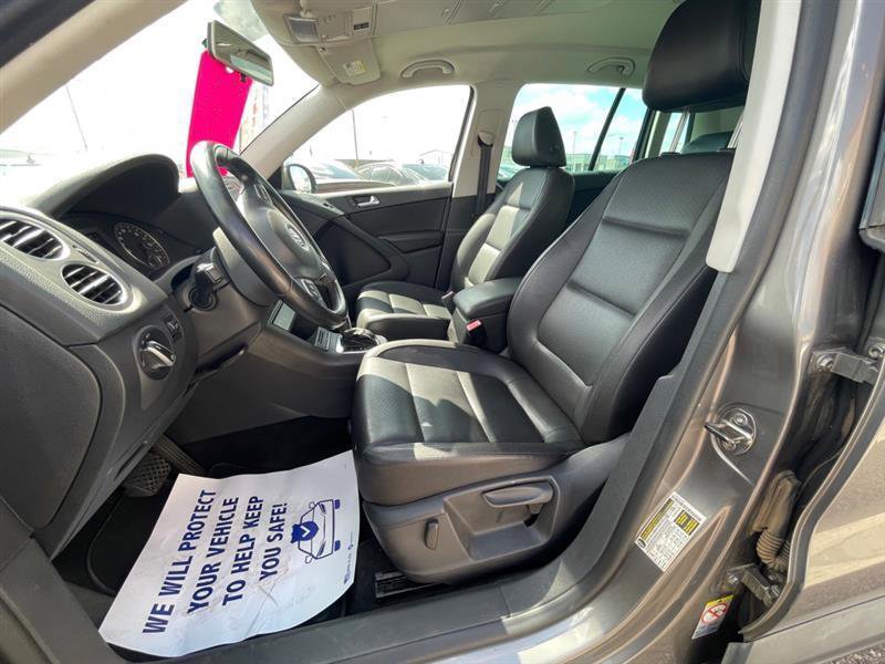 Used 2011 Volkswagen Tiguan S FWD image 13