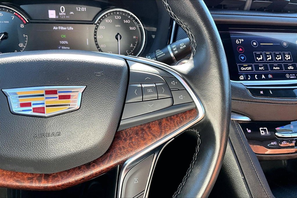 Certified 2022 Cadillac XT5 Premium Luxury FWD image 12