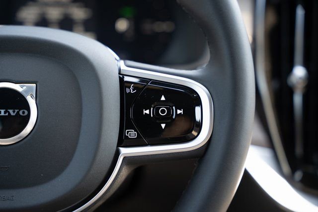 Used 2026 Volvo XC90 T8 Plus w/ Protection Package Premier image 23