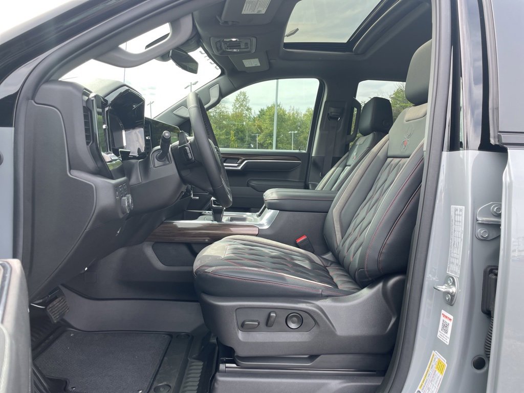 New 2025 Chevrolet Silverado 1500 RST image 32
