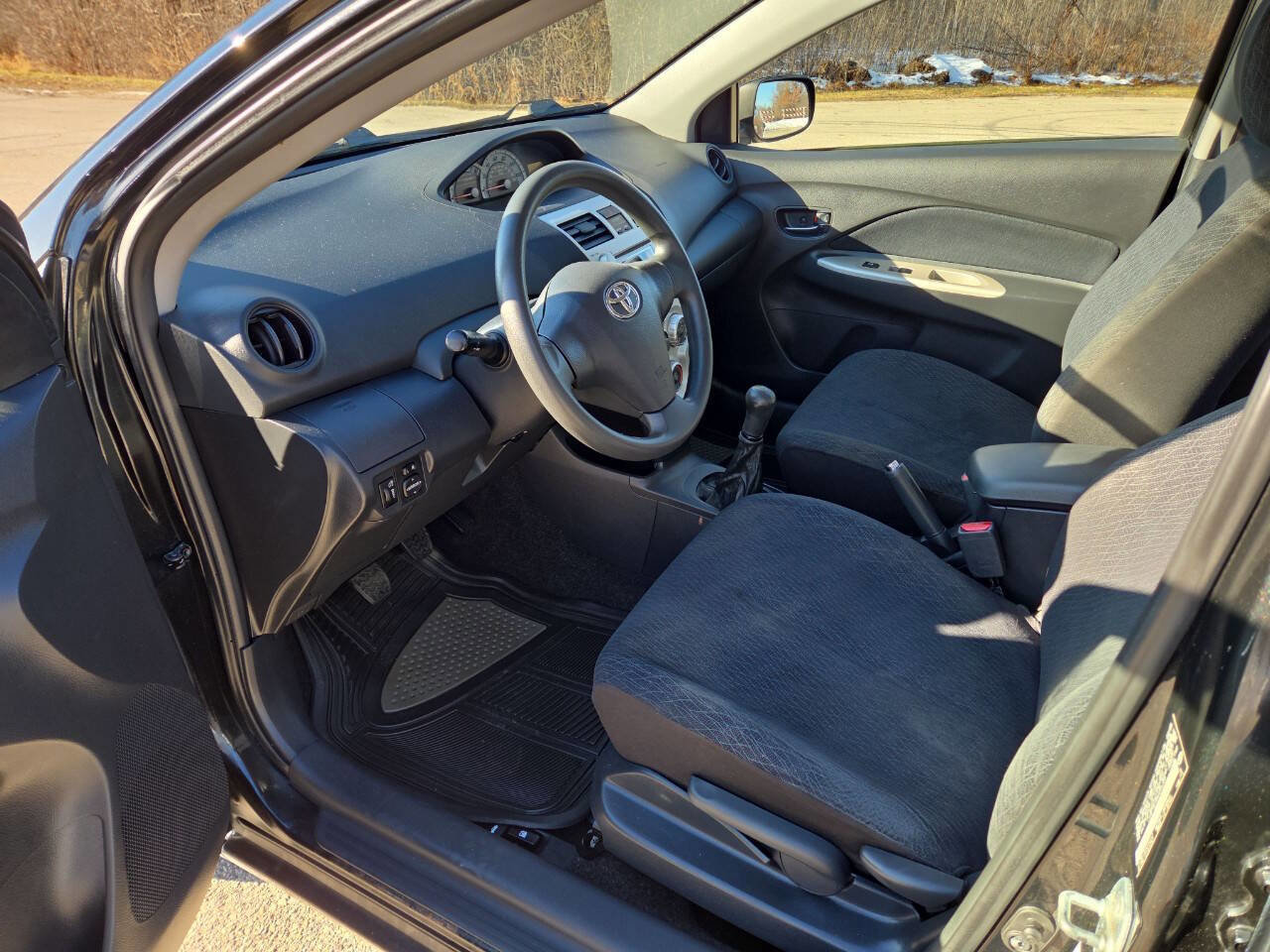 Used 2008 Toyota Yaris Sedan image 11