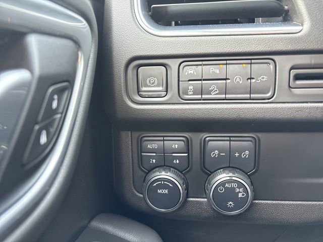 Used 2021 Chevrolet Tahoe Z71 w/ Luxury Package image 11