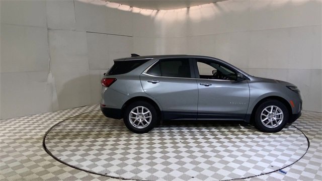 Used 2024 Chevrolet Equinox LT w/ LPO, Floor Liner Package image 9