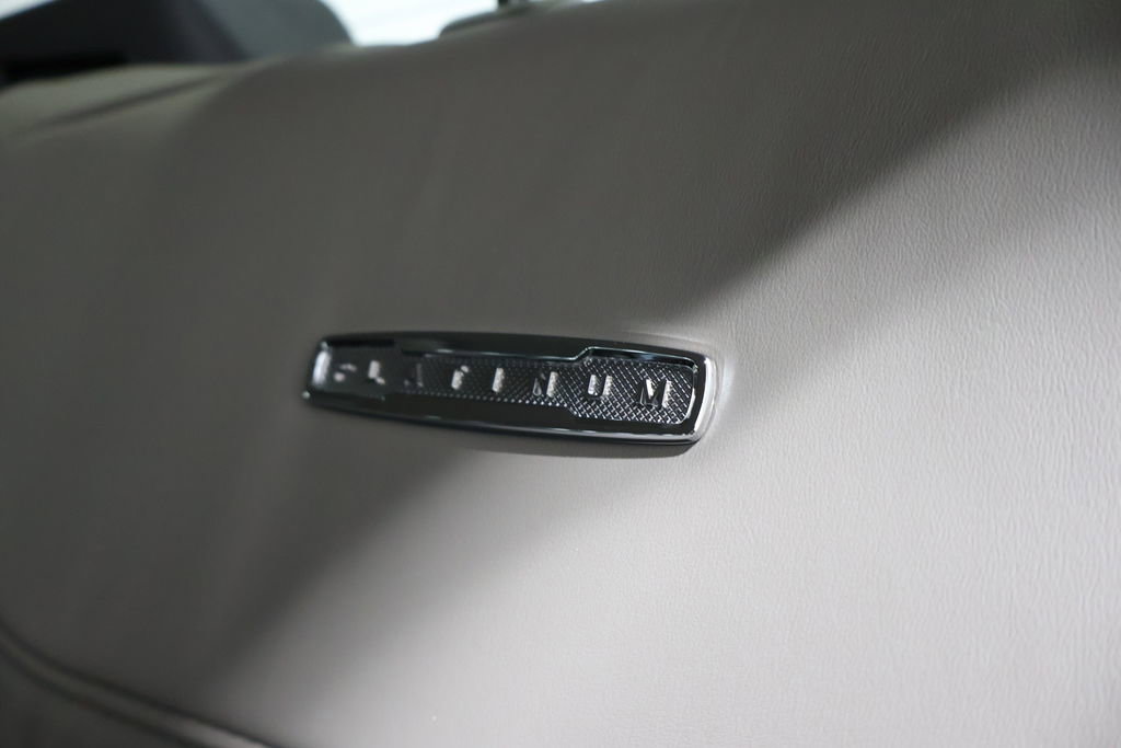 Used 2025 Ford F250 Platinum w/ Platinum Plus Package image 87