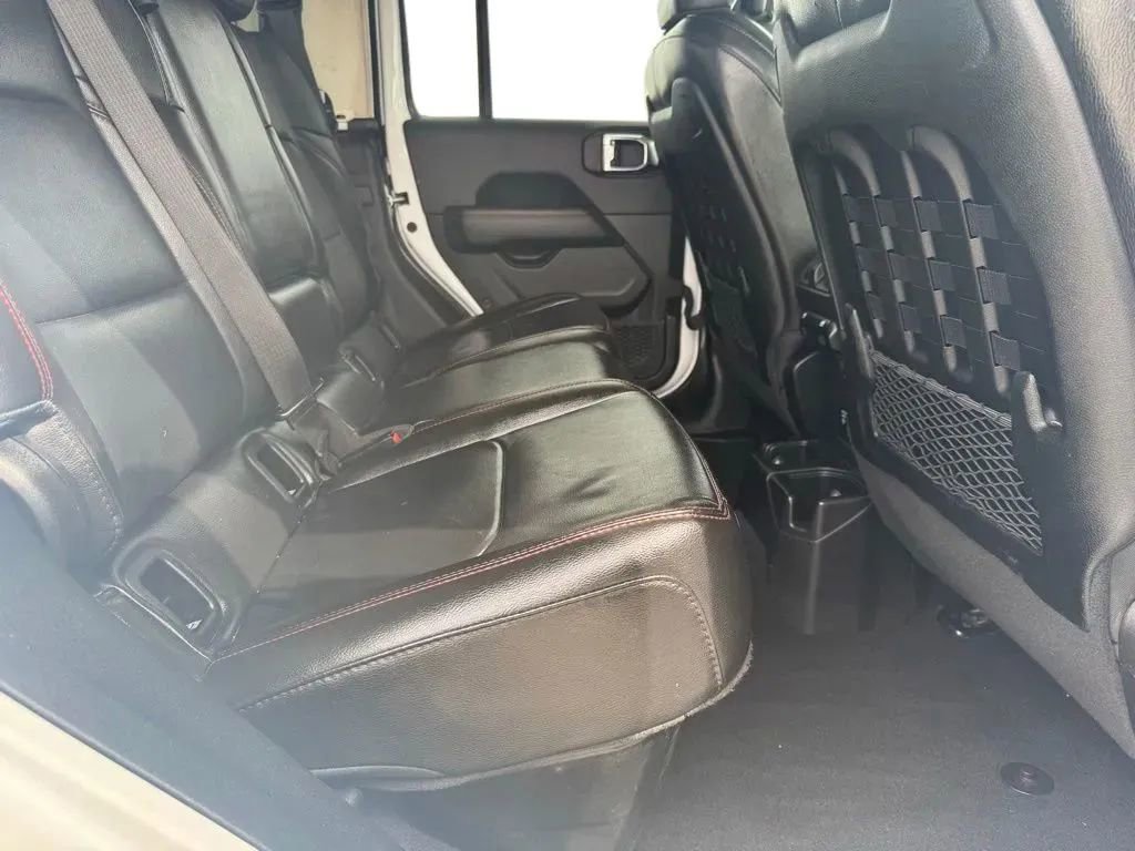 Used 2023 Jeep Gladiator Rubicon w/ Cold Weather Group AWD/4WD image 16