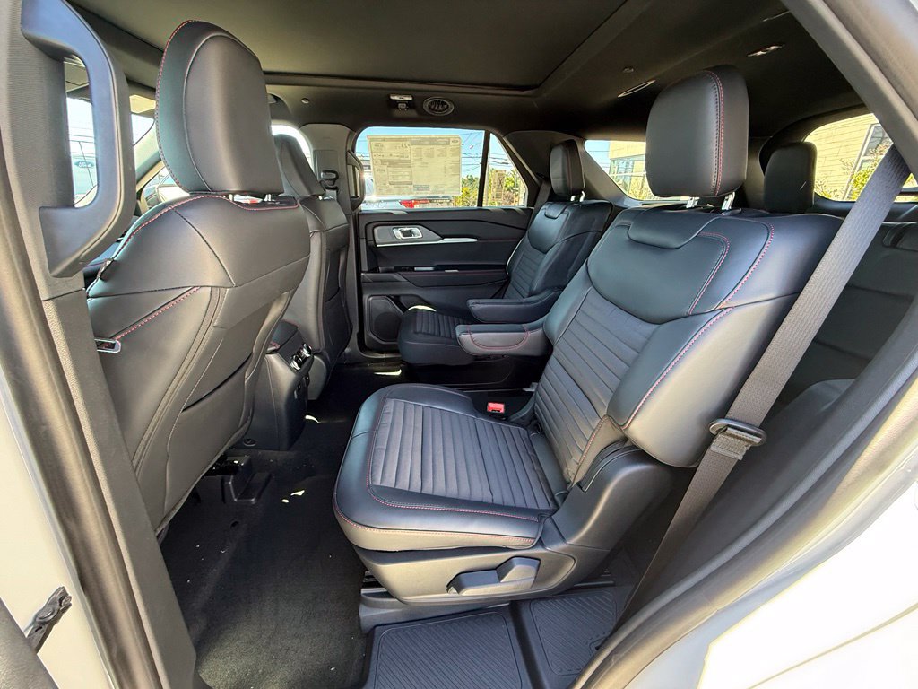 New 2027 Ford Explorer ST-Line AWD/4WD image 19
