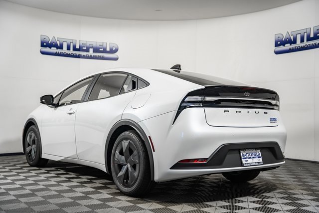 New 2026 Toyota Prius Plug-In Hybrid image 4