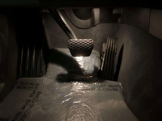 Used 2025 BMW i4 xDrive40i w/ Parking Assistance Package image 40