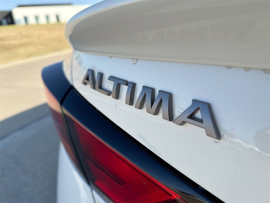 New 2025 Nissan Altima 2.5 SR w/ SR Premium Package image 19