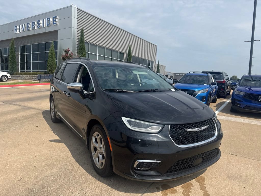 Used 2023 Chrysler Pacifica Limited