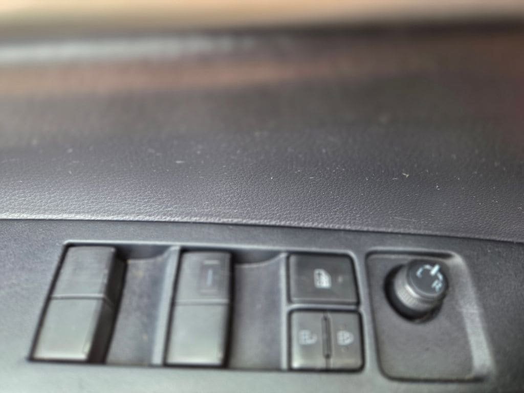 Used 2020 Toyota Corolla LE FWD image 25