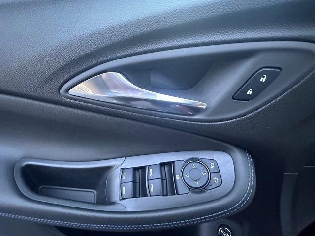 Used 2026 Buick Encore GX Sport Touring w/ Advanced Technology Package image 10