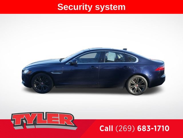 Used 2017 Jaguar XF Premium AWD/4WD image 4