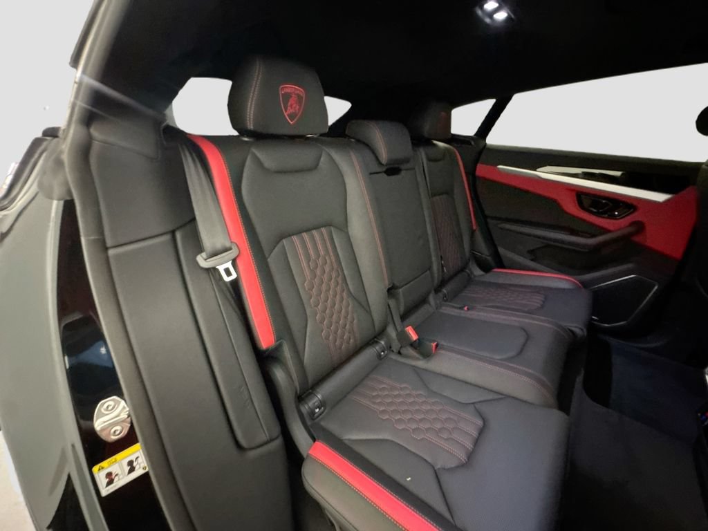 Used 2026 Lamborghini Urus S AWD/4WD image 30