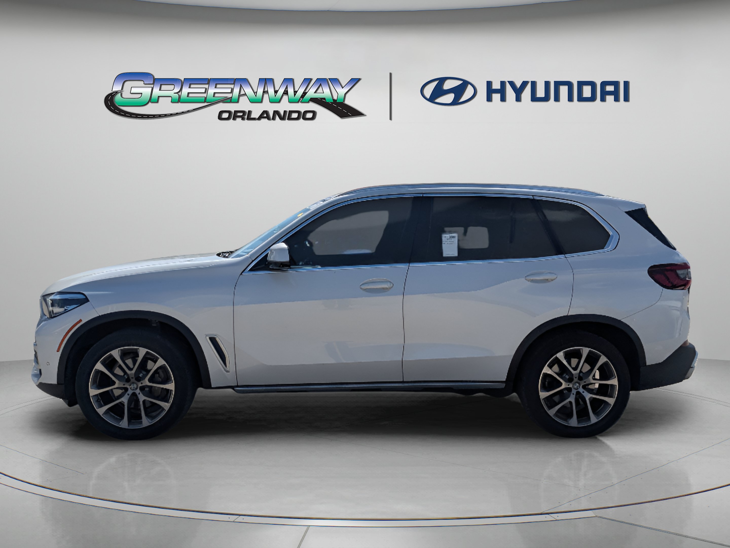 Used 2023 BMW X5 xDrive40i w/ Premium Package AWD/4WD image 4