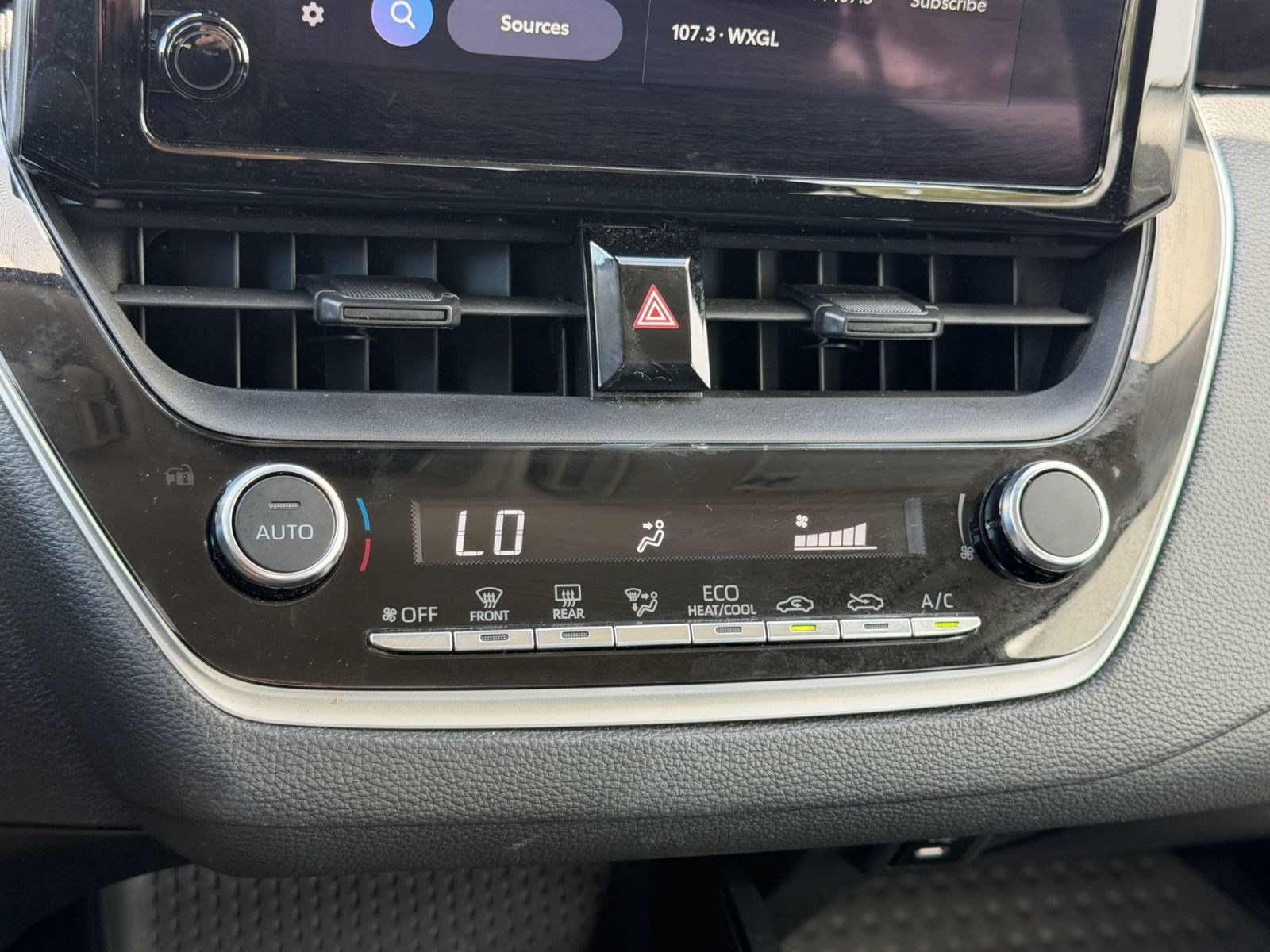 Used 2023 Toyota Corolla LE FWD image 29